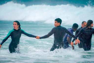 THE LAST WAVE | Mystery-Surferserie bei ZDFneo