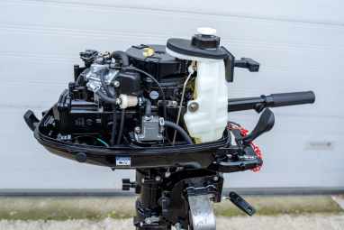 How to put the outboard motor into hibernation