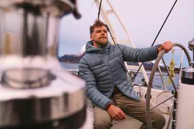 Warm midlayer made from old fishing nets and bottles