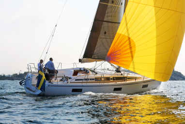 First impressions, fresh photos, nice details