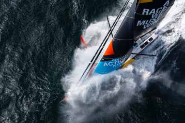 Dall'F50 a "Malizia" - "Foiling? Più selvaggio di qualsiasi cosa abbia conosciuto!".