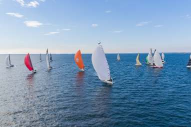 Classics triumph at the 42nd edition of the race