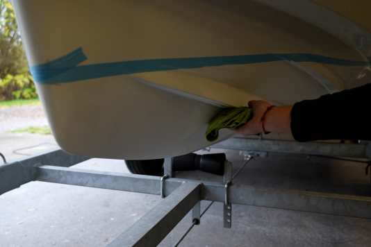 Biocide-free antifouling alternatives