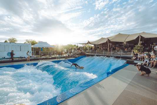 Deutsche Rapid Surf Meisterschaft 2025 steigt auf neuer stehender Welle in Freiburg