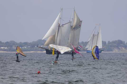 32 Wingfoil kids at the Young Blood Camp in Grönwohld