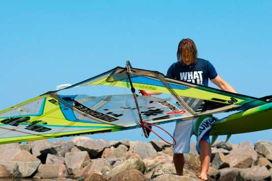 Windsurf-Segel richtig reparieren – so wird’s gemacht
