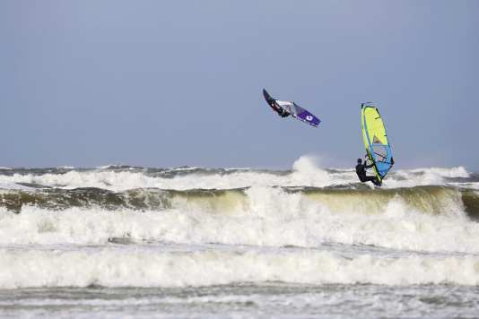 Acht 2026er Waveboards um 85 Liter im großen Test