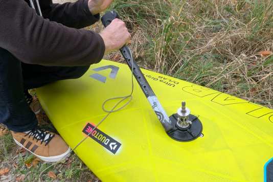 Wenn’s mal wieder klemmt - so löst du den Mastfuß vom Board