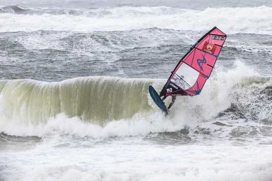 Marc Paré gewinnt episches Wave-Finale