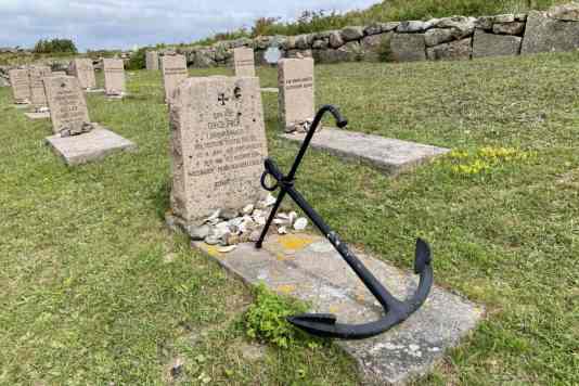 Stensholmen - at the grave of Gorch Fock
