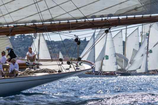 Masse und Klasse – Regattawoche mit 243 Yachten aus 13 Jahrzehnten