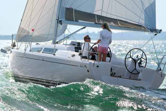 1. Klasse Yachten - neue Monohulls und Kats für 2026 im Programm