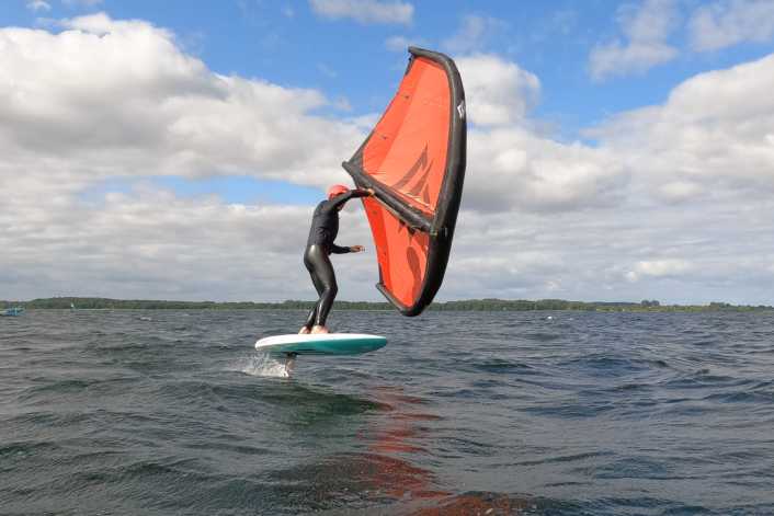 Full power, good neutrality - the Naish Neutron Wing on test