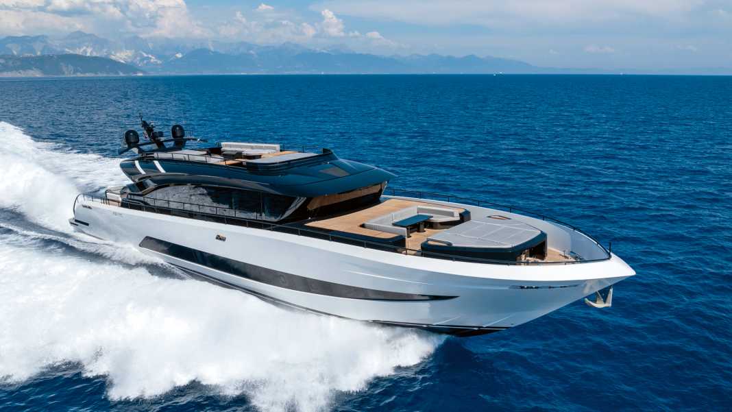 Inclined waterjet glider with lines by Marco Casamonti