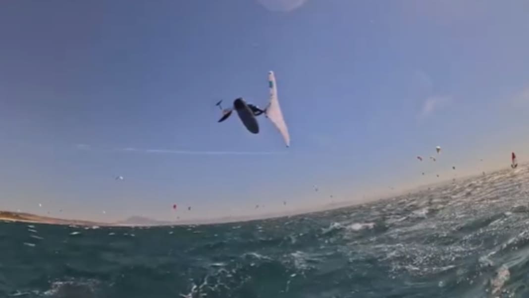 Twisting worm! Double Flip by Benjamin Castenskiold