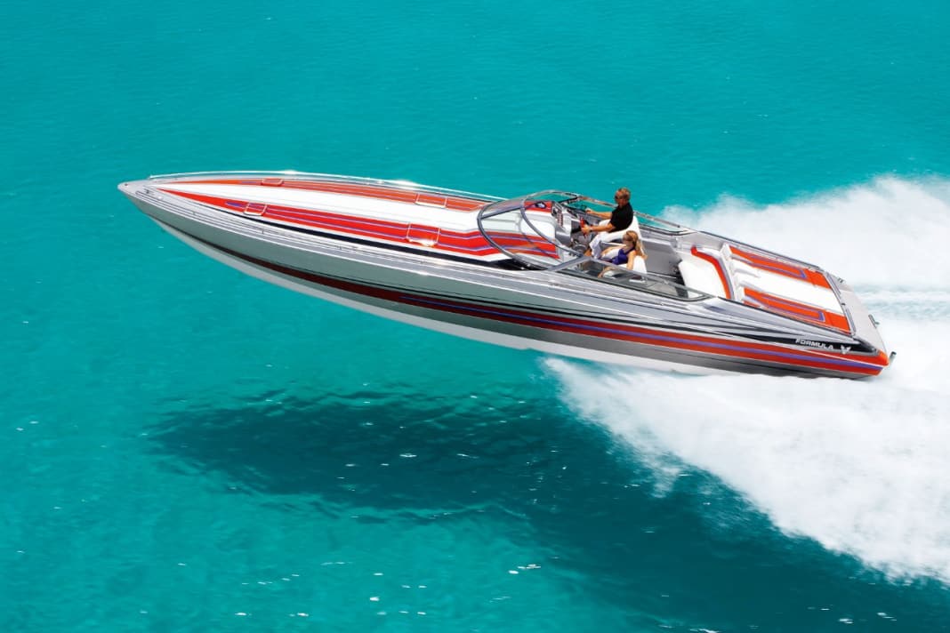 Thunderbird Formula 382 Fas3tech - Formula 382 Fas3tech with up to 1450 hp