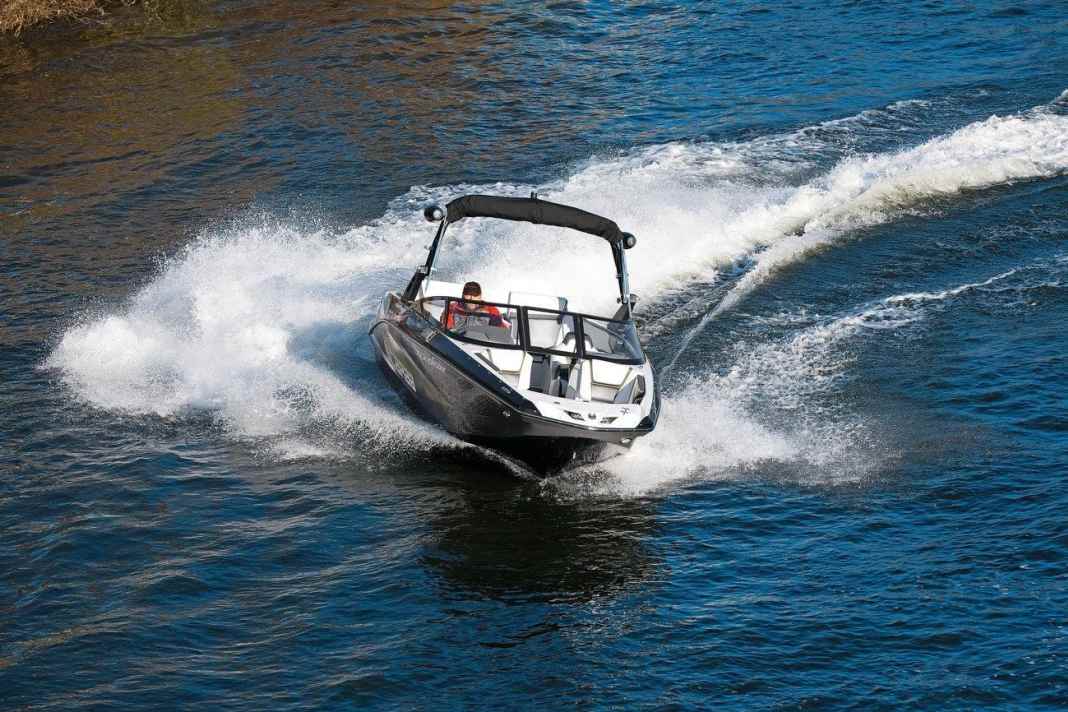 Scarab 215 HO Impulse - Hot Shot