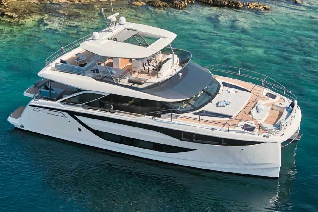 Beneteau’s High-End-Marke bringt Kat mit Premium-Service