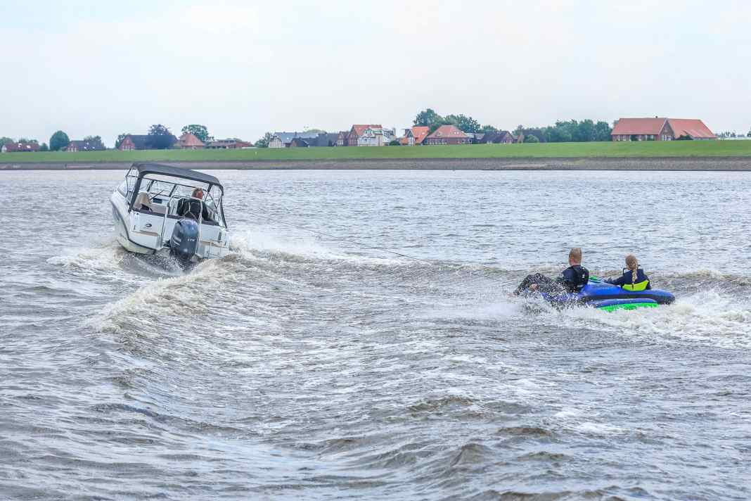 Wakeboard, Wasserski & Co. – Spaßgeräte im Test