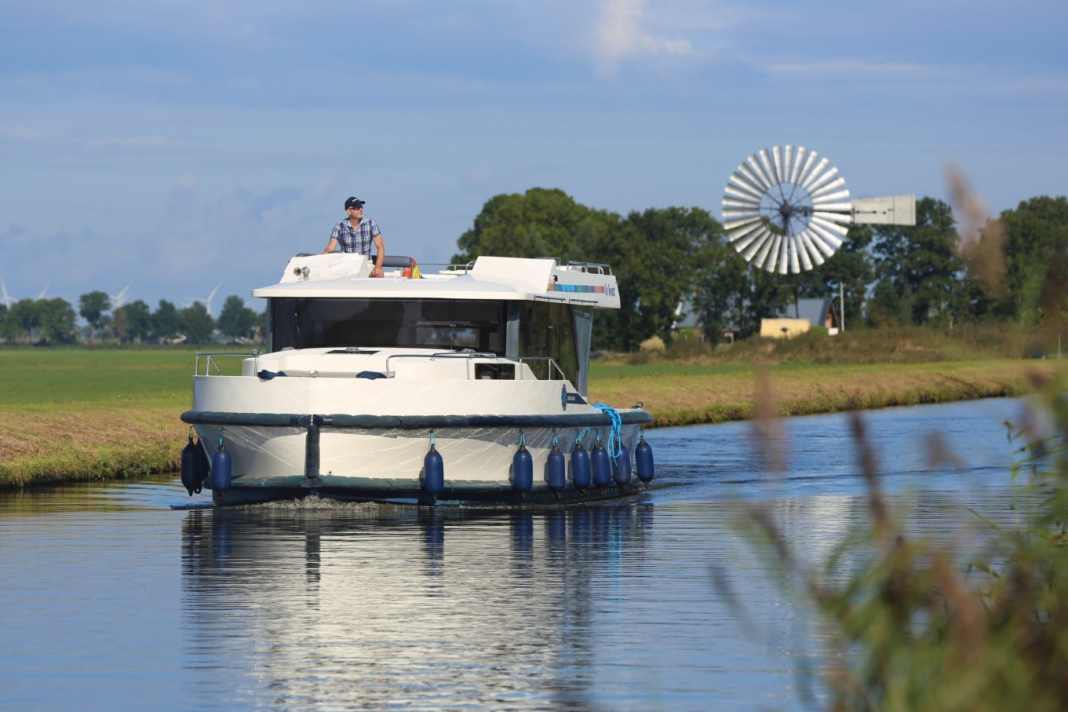 Province of Friesland - Cruising through the home of boating