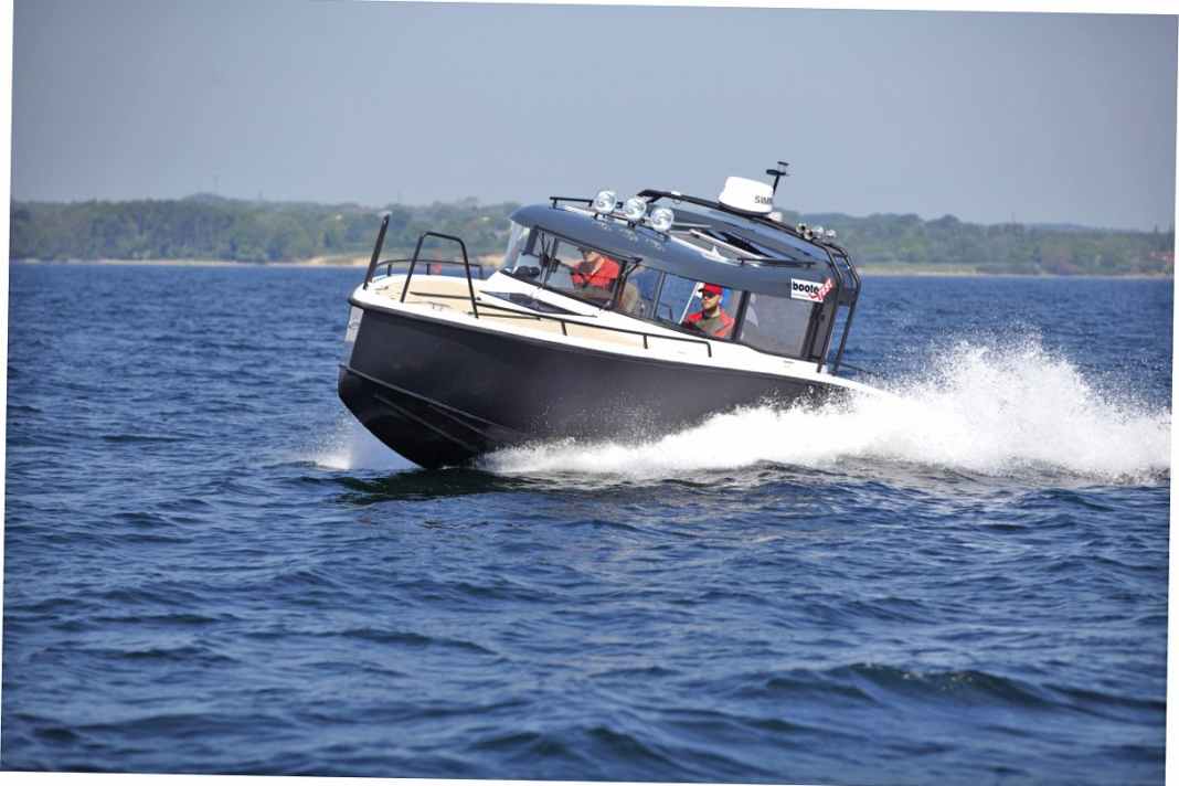 XO 270 RS Front Cabin