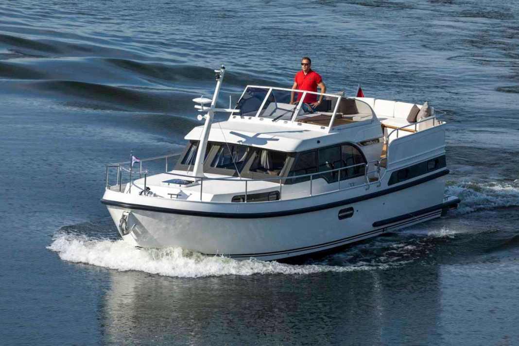 Stahlverdränger mit Wellenantrieb - Linssen 35 SL AC