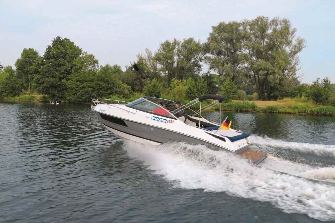 Daycruiser mit Innenborder - Hellwig Vido V790 Cabin IB