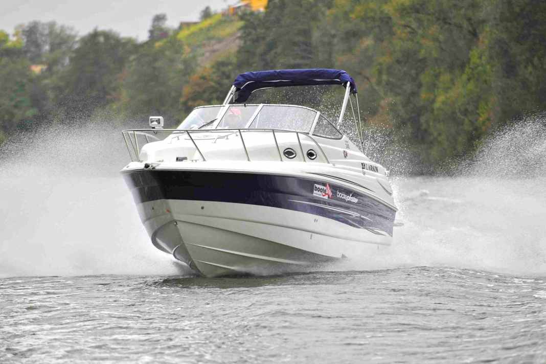 Larson Cabrio 240