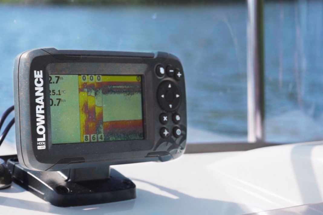 Photo tutorial - How to install an echo sounder