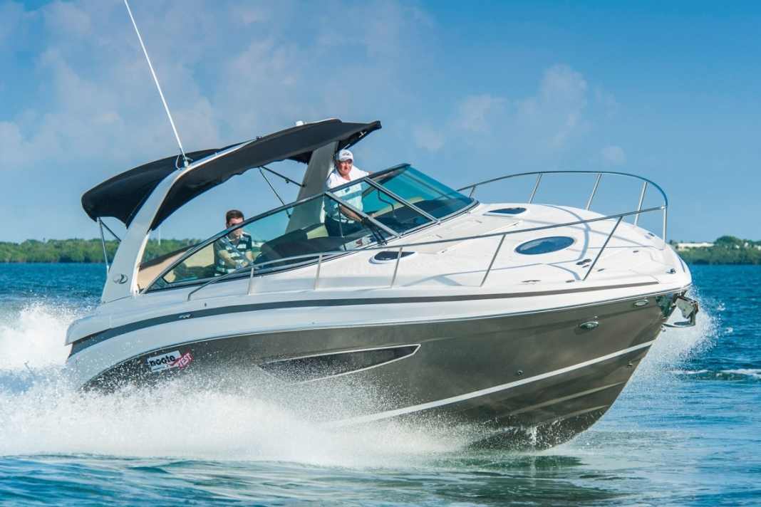 Bootstest - American Way to Cruise: Regal 32 Express im Test