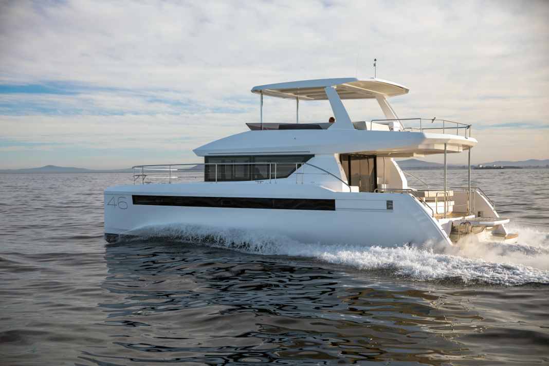 Leopard 46 Powercat - Double hull is the trump card