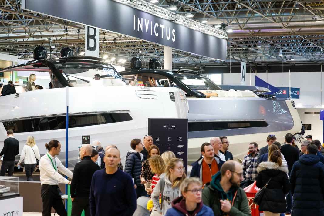 Motorboote und Trends begeistern Tausende Wassersportfans