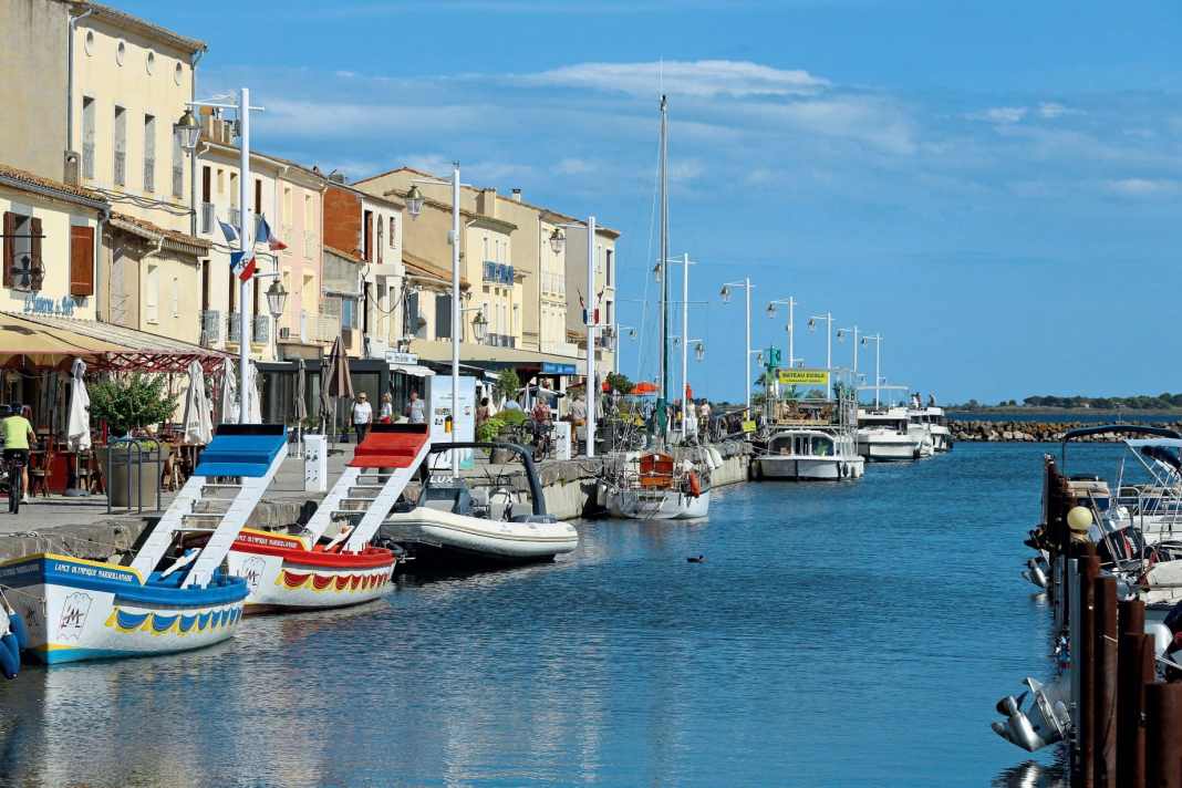 The main road by the sea - the Canal du Midi and Canal du Rhône à Sète