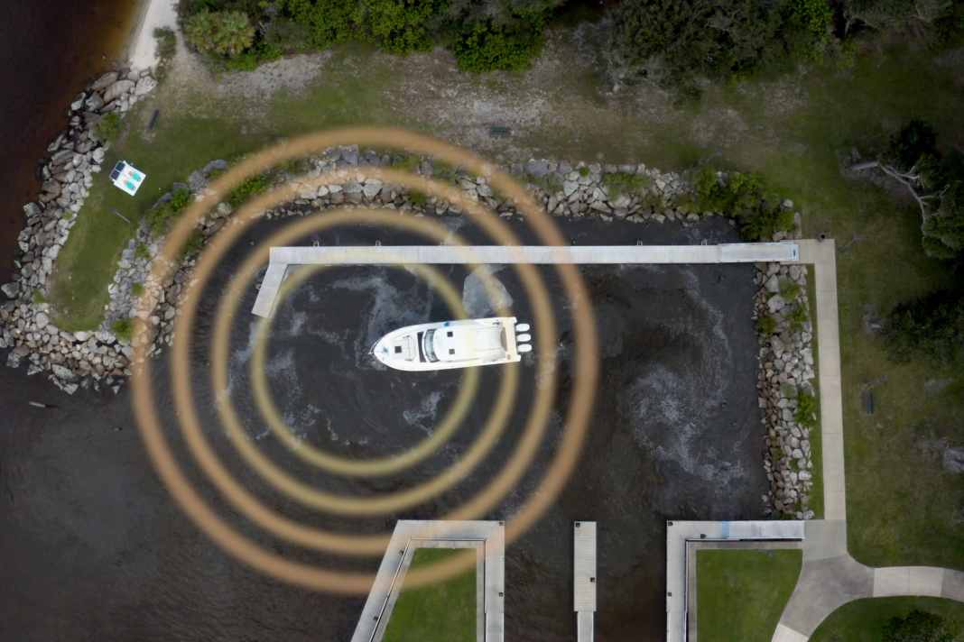 KI steuert die Yacht sicher an den Liegeplatz