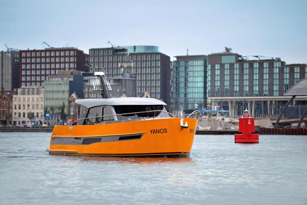 Super Lauwersmeer Discovery 47 OC - Oranje läuft ein