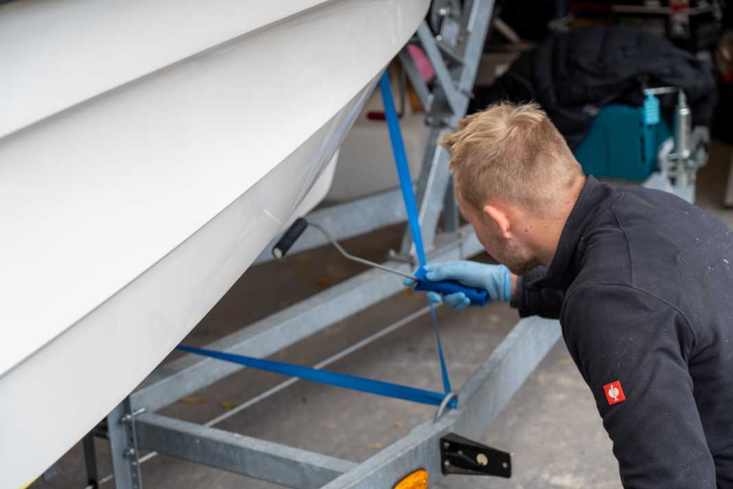 Bewuchsschutz für die Pegazus 450 - Antifouling auftragen