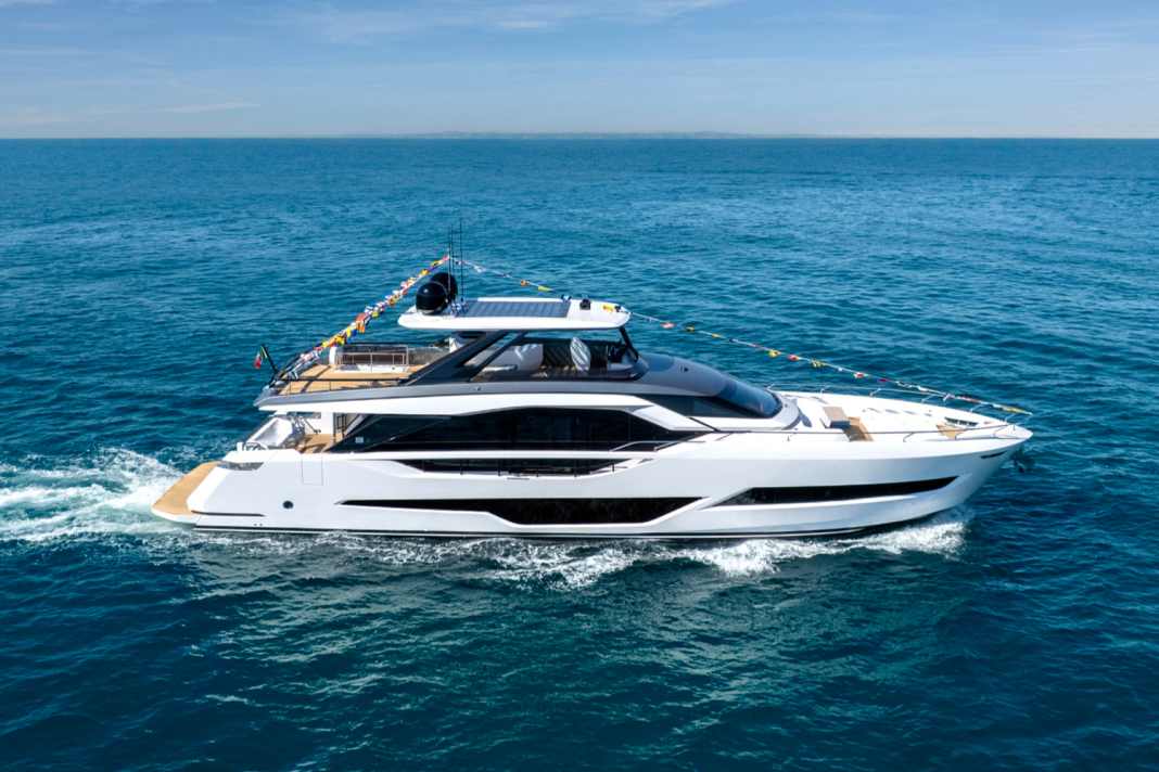 Big show for Ferretti Yachts 800