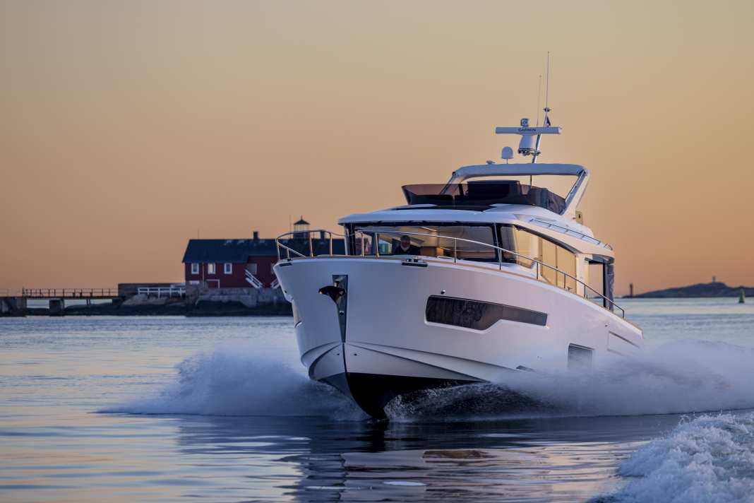 New explorer yacht for comfortable travelling