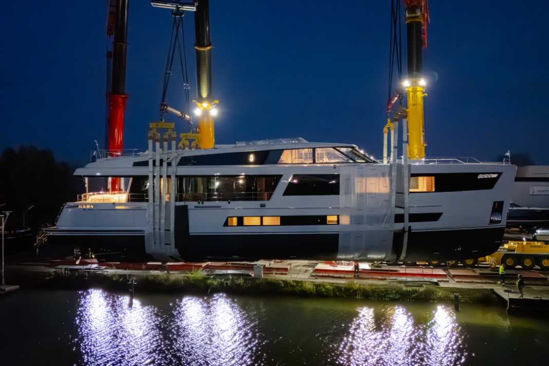 Van der Valk Shipyard launches "Jangada"