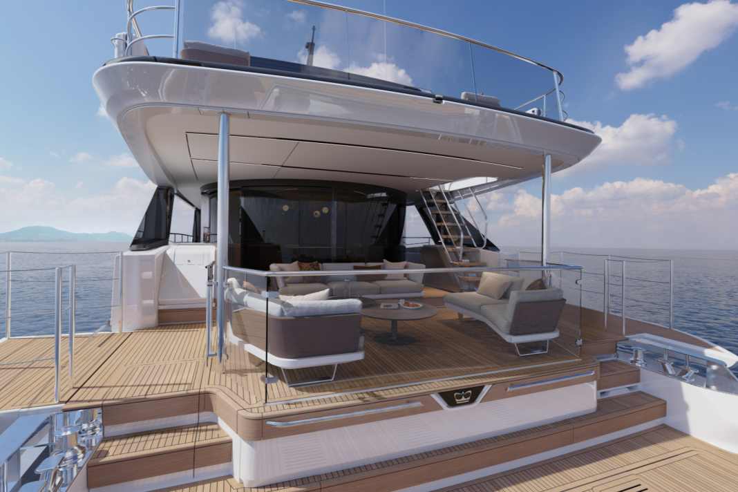 Princess Yachts unveils X90