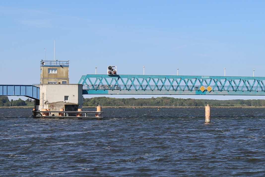 Zecheriner Brücke öffnet nur morgens