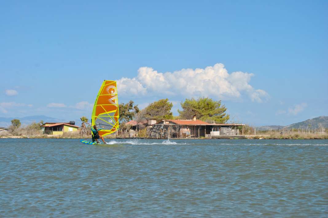Tsimari & andere Windsurf-Geheimspots in Griechenland