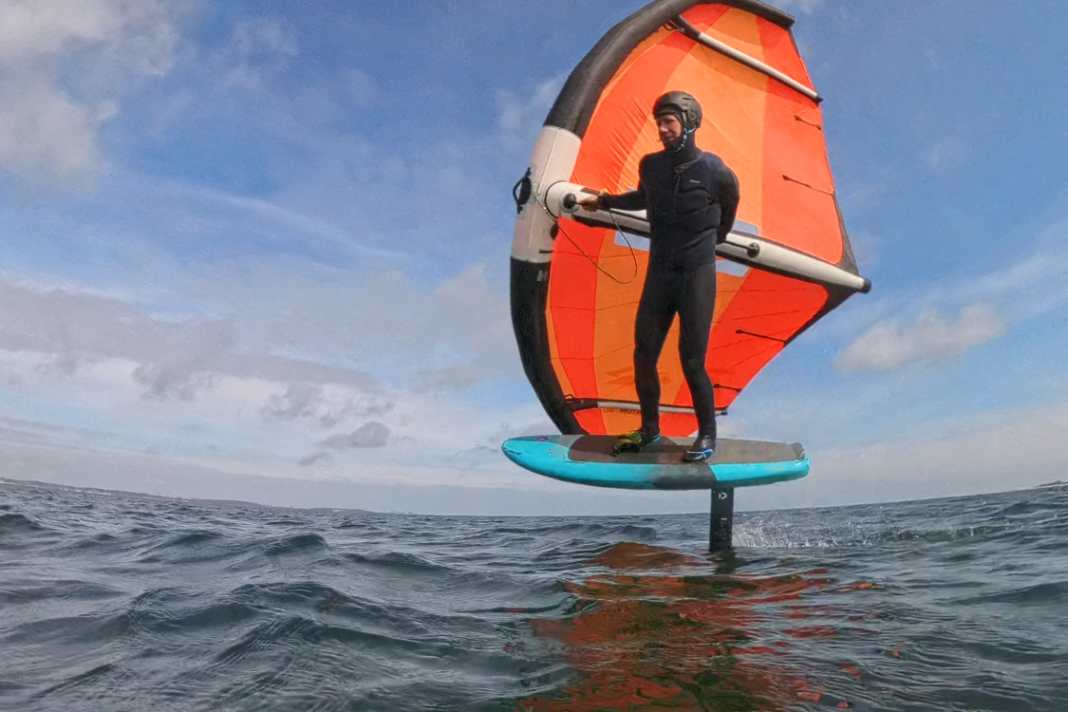 Voller Durchzug? Der Naish Atom Leichtwind-Wing im Test
