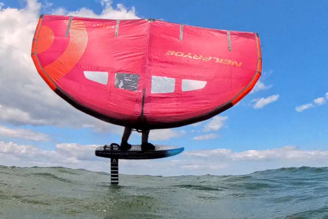 NeilPryde Firefly - the new boom wing in the test