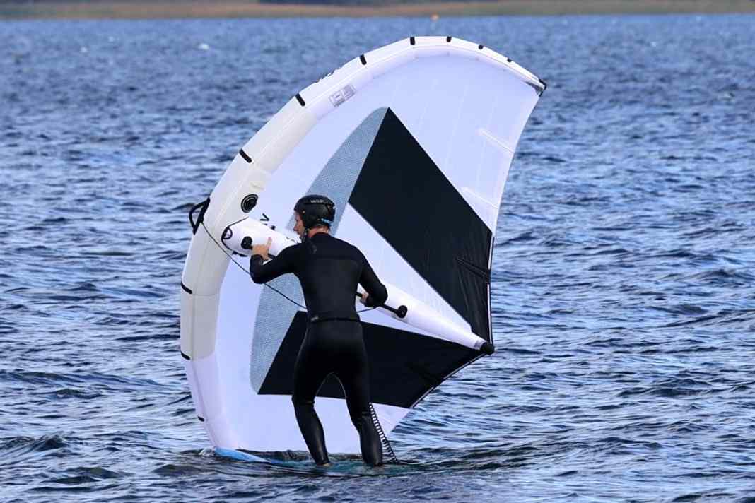 Entspannt dümpeln bei Leichtwind mit dem Wing
