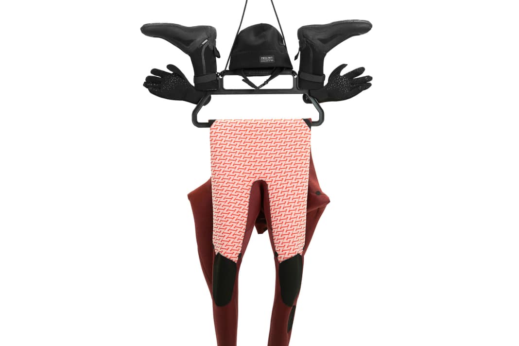 Simply hang it up - ProLimit Wetsuit Session Hanger