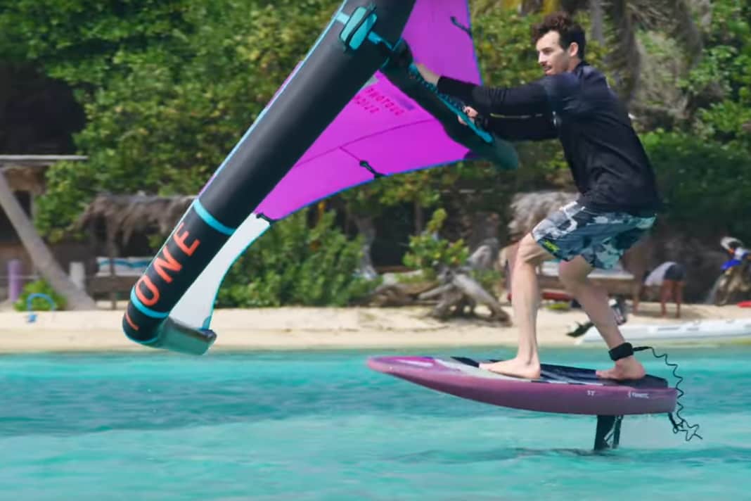 Das Pumpen beim Wingfoilen – so pumpst du Foil und Wing!