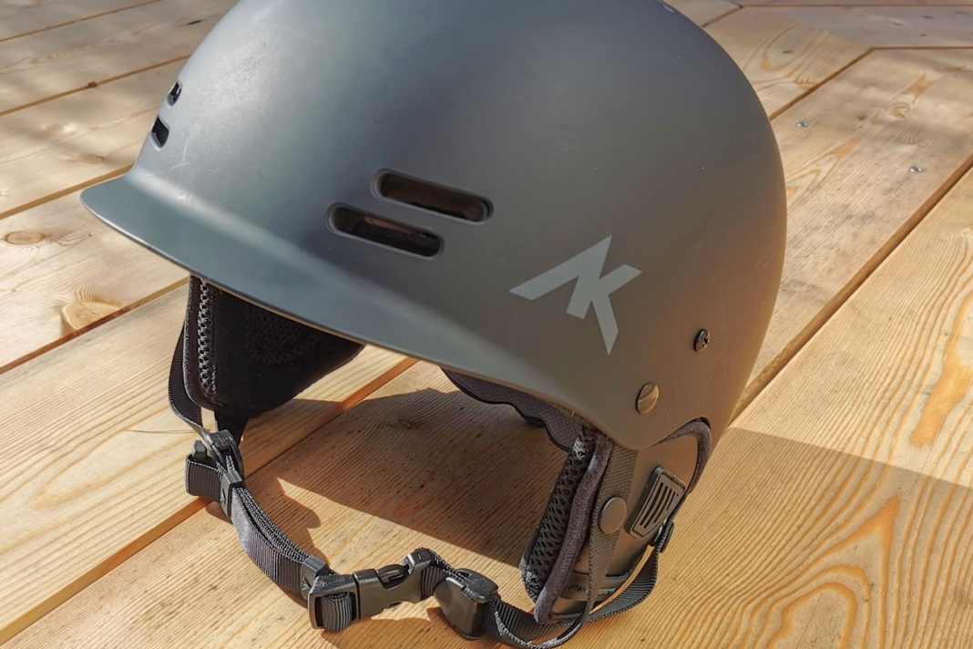 AK Durable Supply Riot Helm für Wassersportler