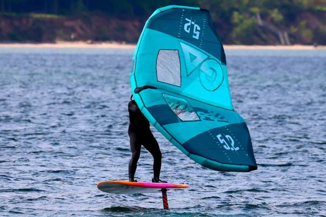Winging, SUPing, foiling - the Fanatic Bee crossoverboard in the test
