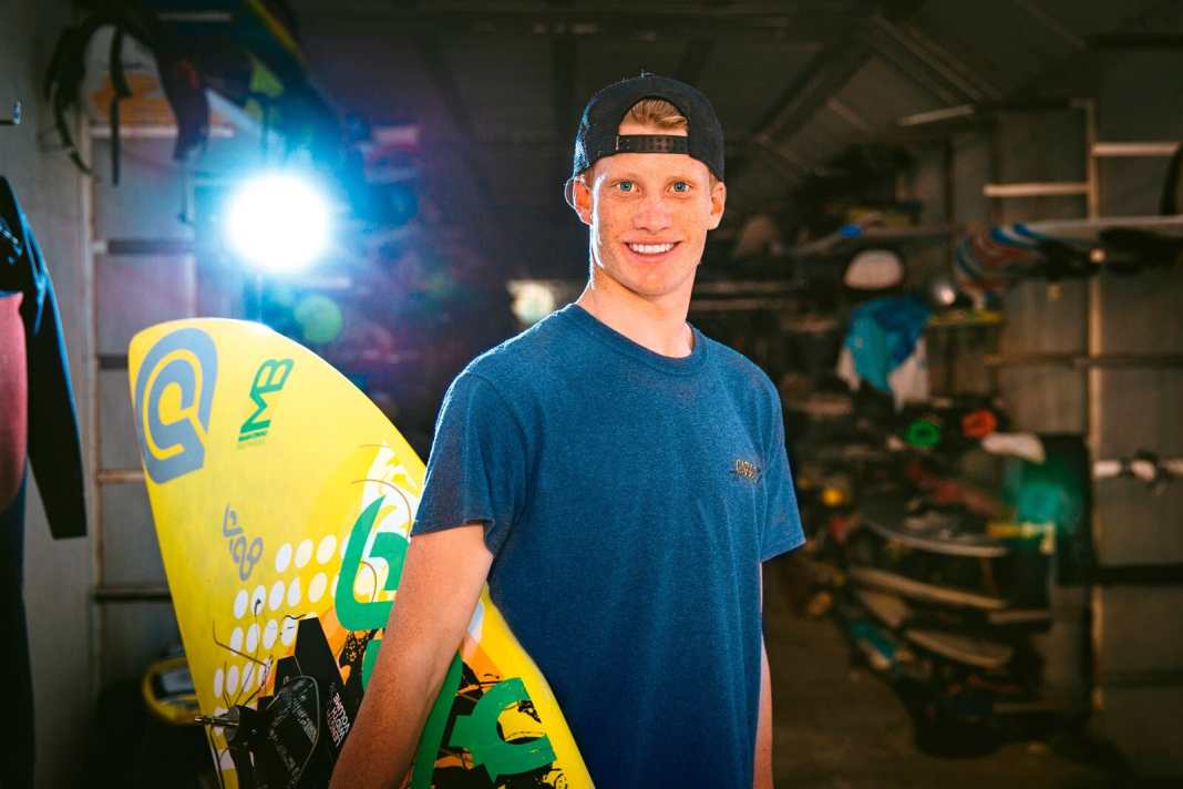 Wer ist Julian Salmonn?